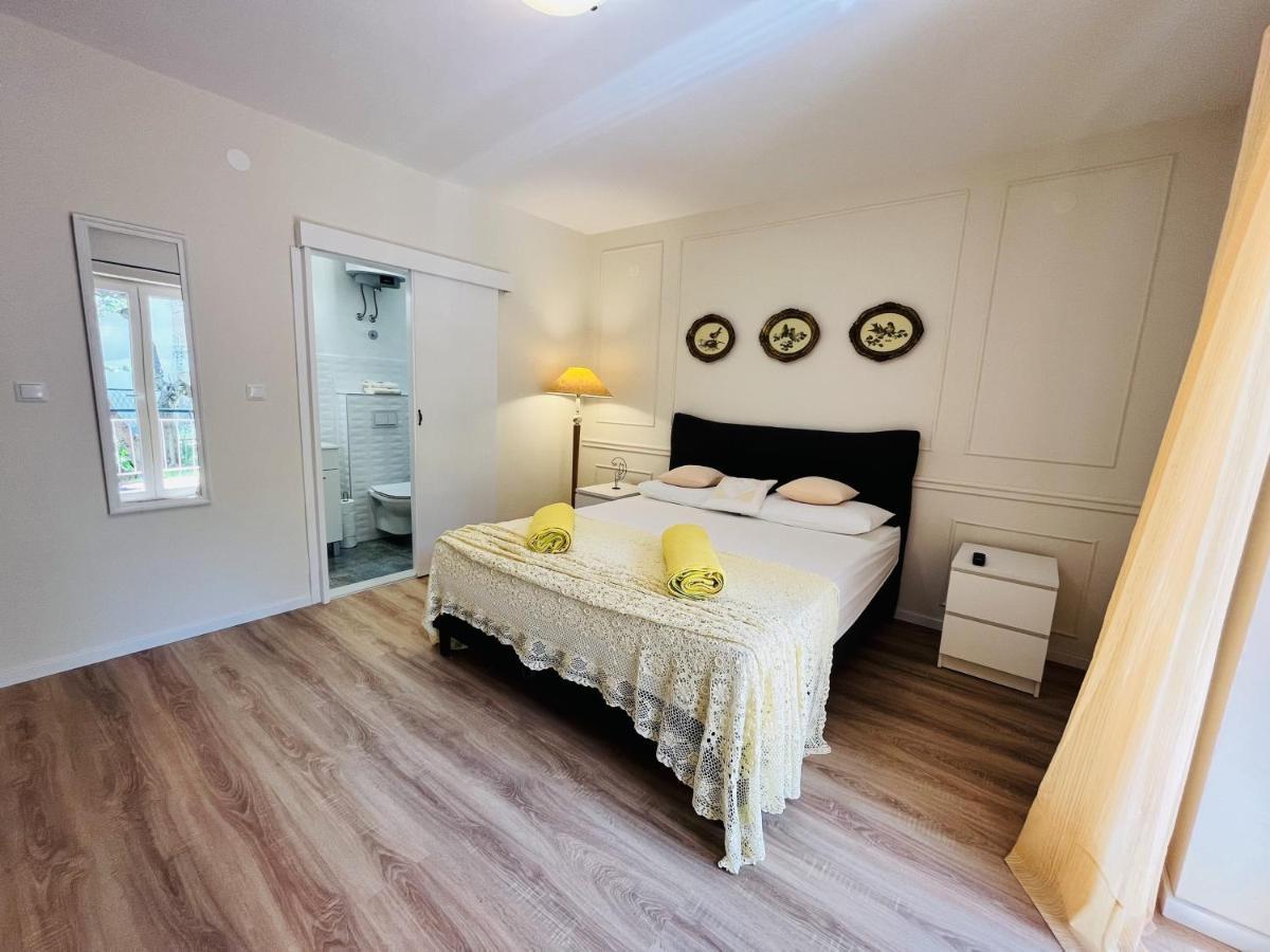 Apartments And Rooms With Parking Space Makarska - 18028 Eksteriør billede